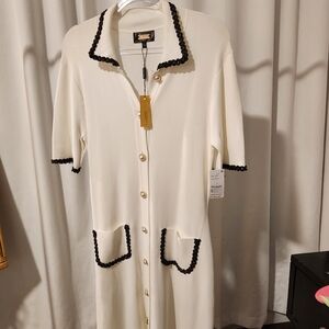 Alexia Admor Cream Dress with Black Trim